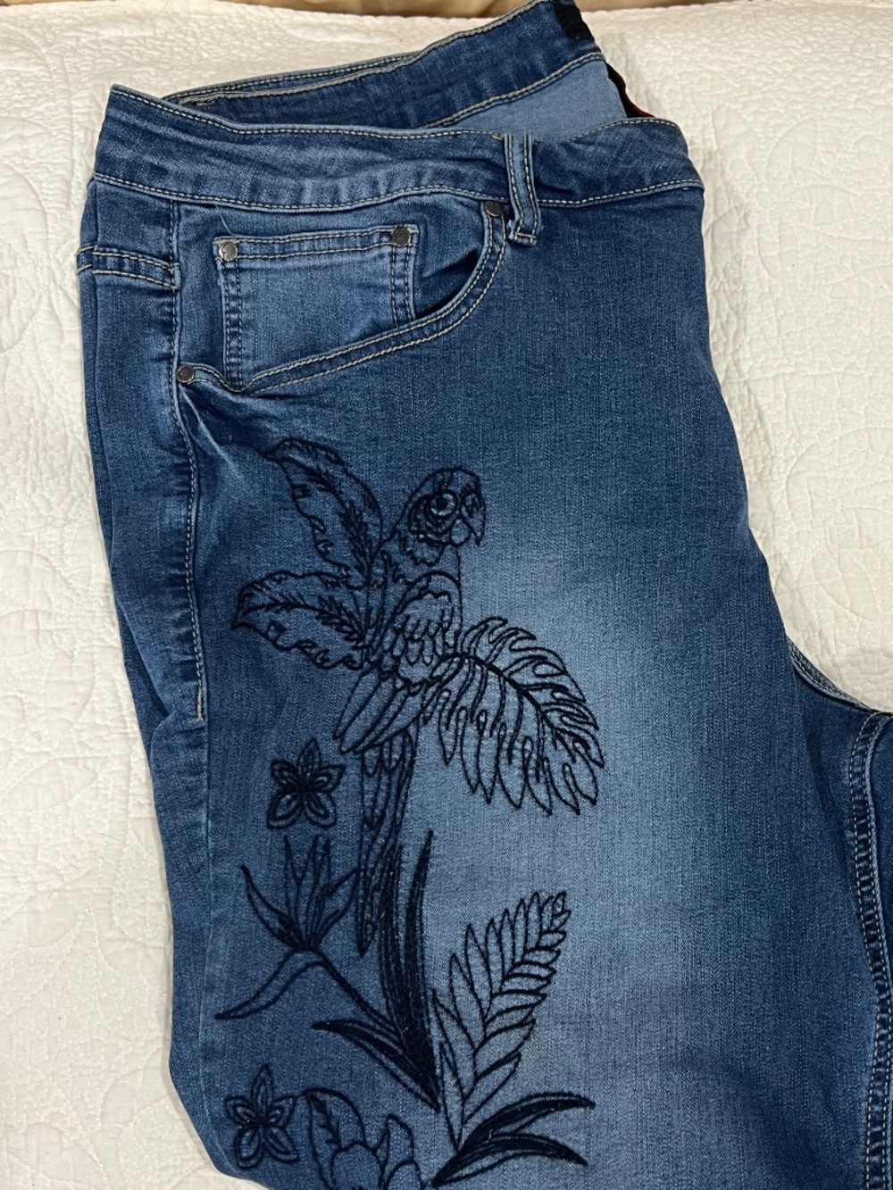 MAKE ME AN OFFER! 😊 Earl EUC Ankle Cuffed Jeans